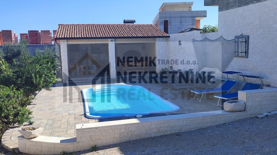 Vodice, house with a spacious yard and swimming pool