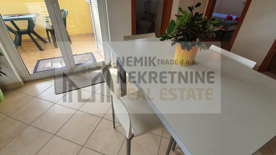 Vodice, two-bedroom apartment with an open view