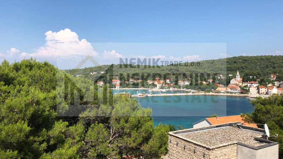 ZLARIN, DOUBLE BUILDING WITH SIX SMALLER APARTMENTS AND A SWIMMING POOL, ROH-BAU PHASE