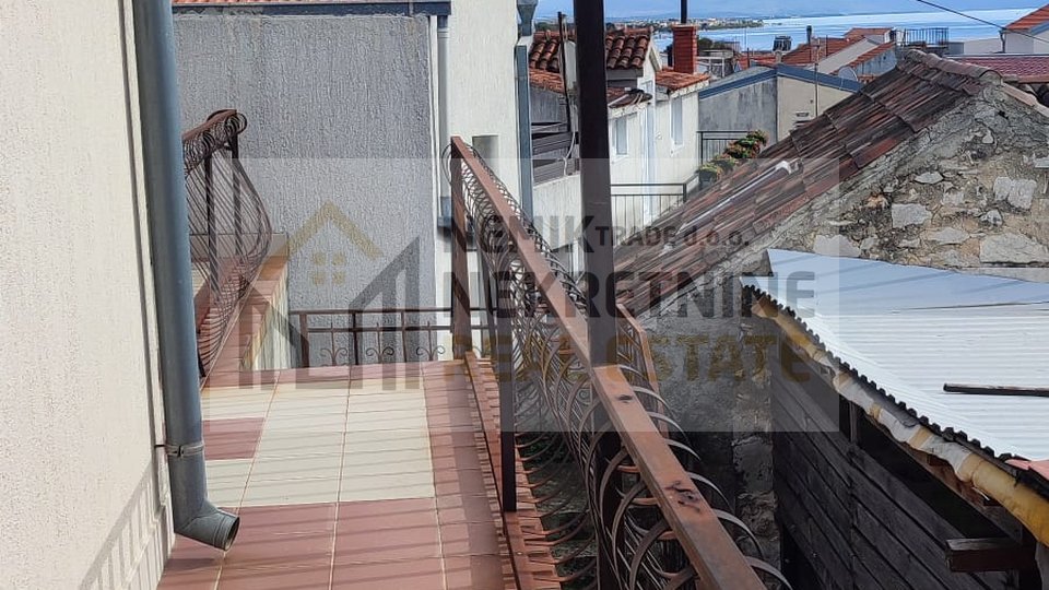 VODICE, APARTMENT WITH SEA AND CITY VIEW