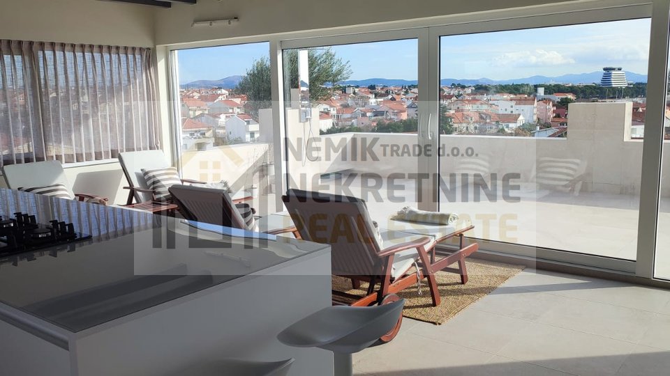 VODICE, PENTHOUSE IN THE CENTER WITH A ROOF TERRACE