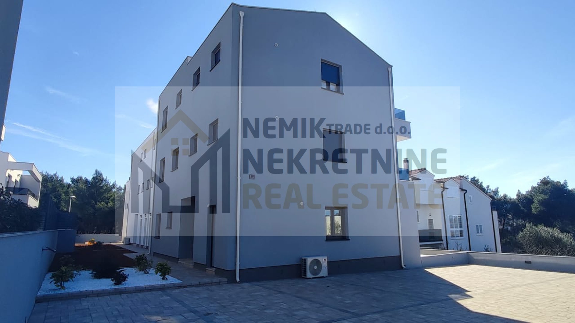 Vodice, two-room apartment with garden