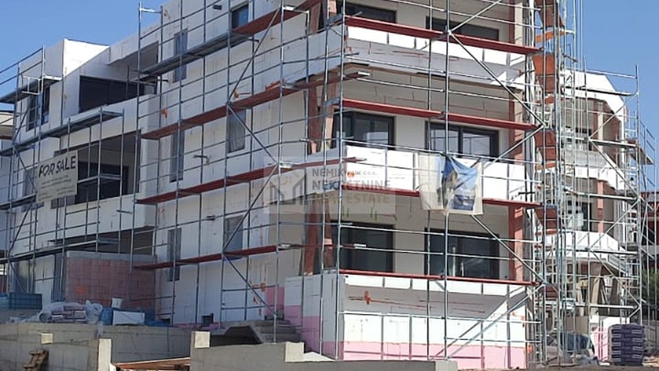 VODICE, NEW BUILDING, TWO-ROOM APARTMENT 450 M FROM THE BEACH