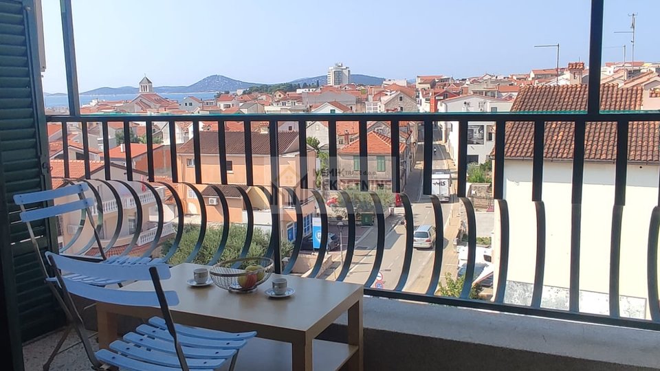 Vodice, small apartment in the center with a sea view