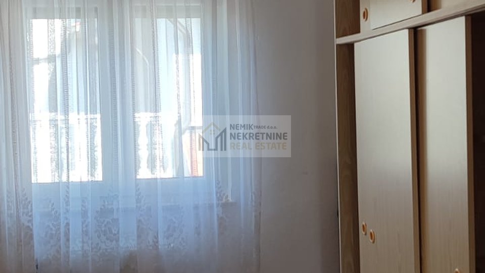 VODICE, DETACHED HOUSE IN A QUIET LOCATION WITH THREE RESIDENTIAL UNITS