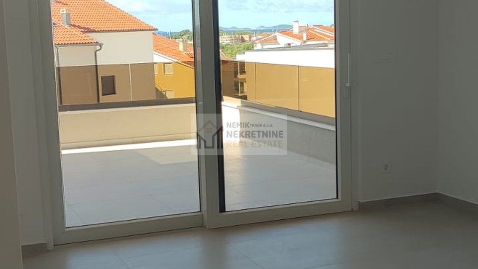 VODICE, ZWEIZIMMERWOHNUNG MIT AUFZUG - NEUES GEBÄUDE