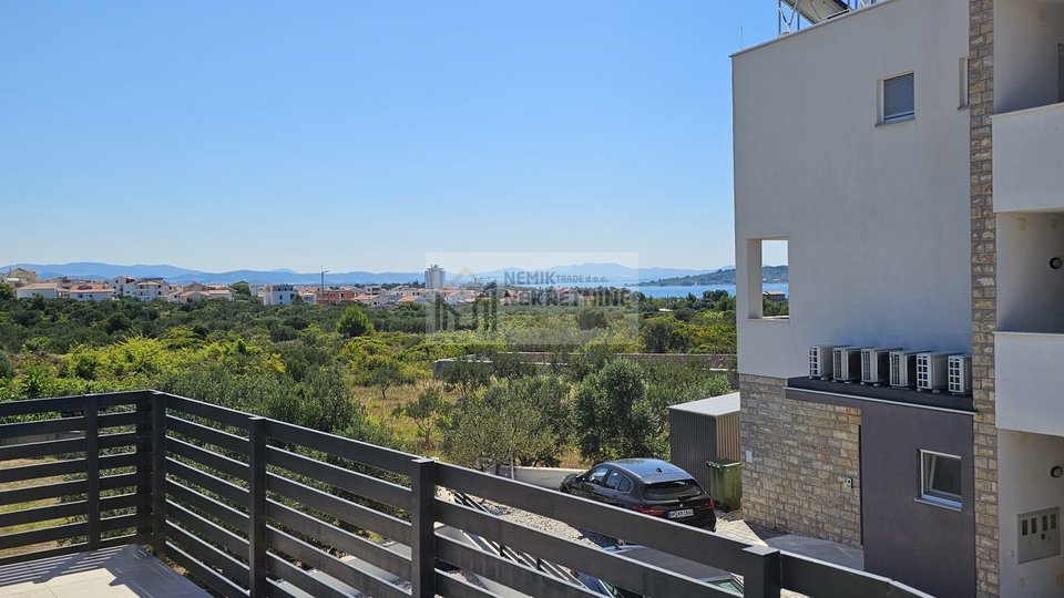 VODICE, APARTMENT WITH SWIMMING POOL, IDEAL FOR TOURIST EXPLOITATION